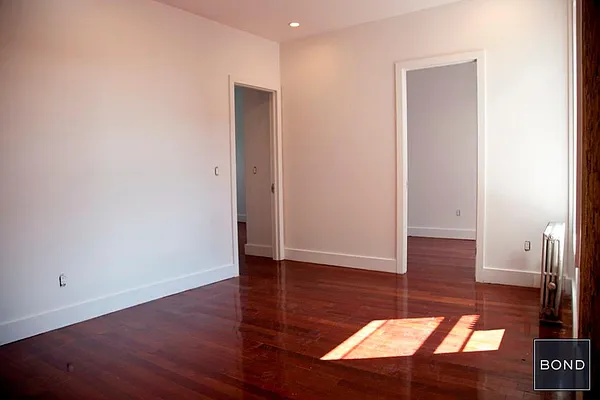 Rented by Bond New York | media 4