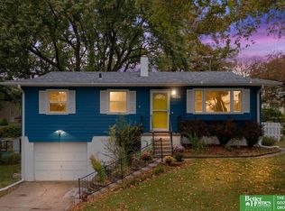 9630 Grand Ave, Omaha, NE 68134