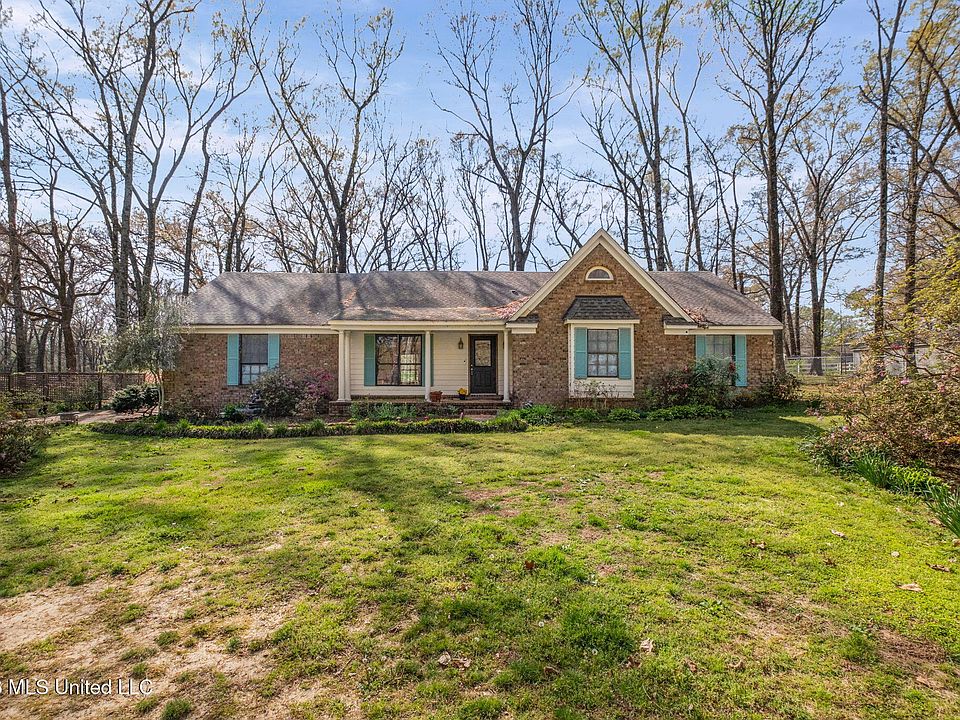 1st image of 5915 Roman Hill Dr