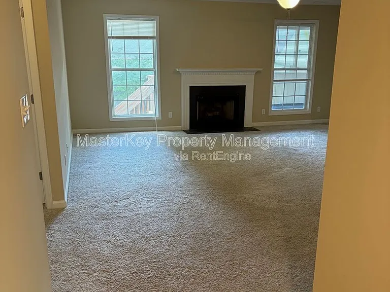 1401 Ravensthorpe Dr — Photo 7