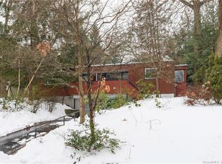 30 Bryden Ter, Hamden, CT 06517