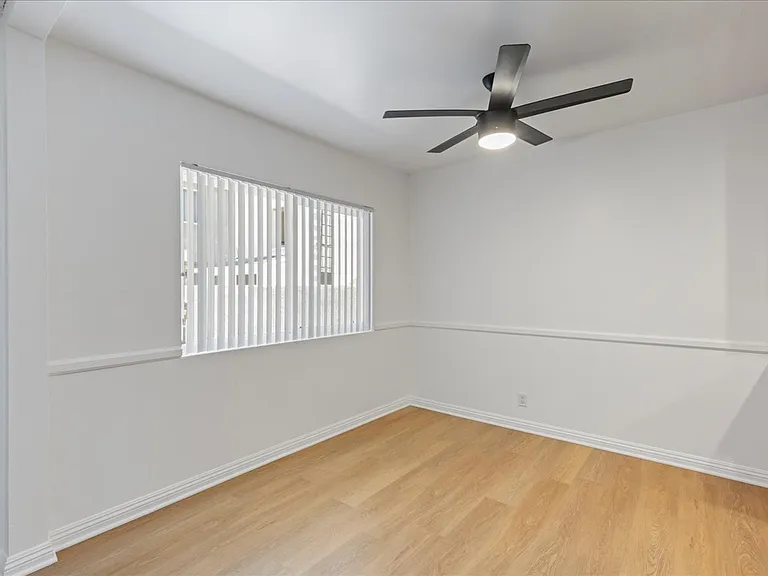 135 S Belmont St #1 — Photo 21