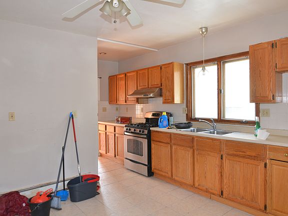 2nd image of 118 Sagamore St #2