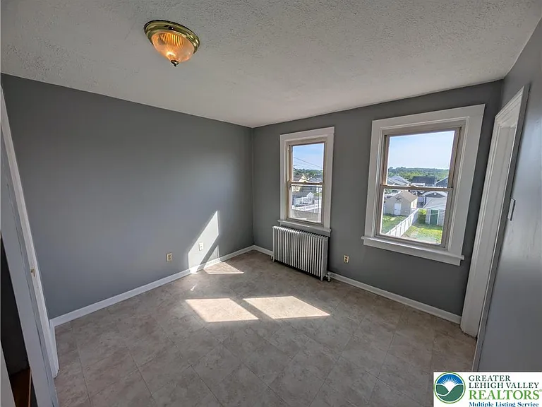 1108 3rd St — Photo 13