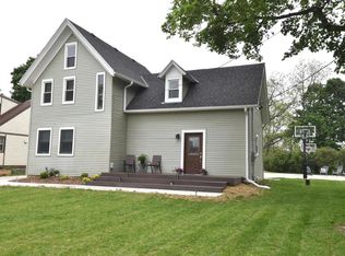 122 W Main St, Wales, WI 53183