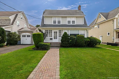 66 Reid Ave Photo 1