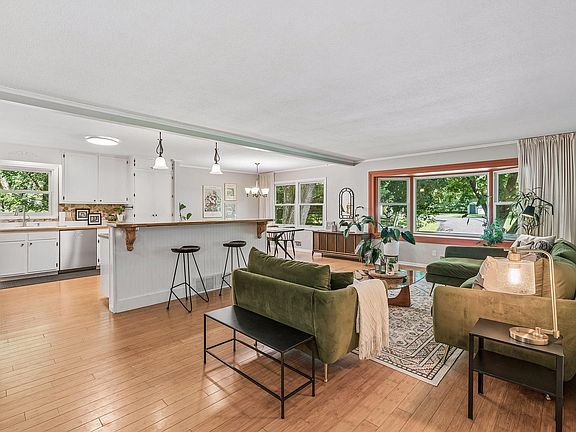 4th image of 15401 Willowood Dr