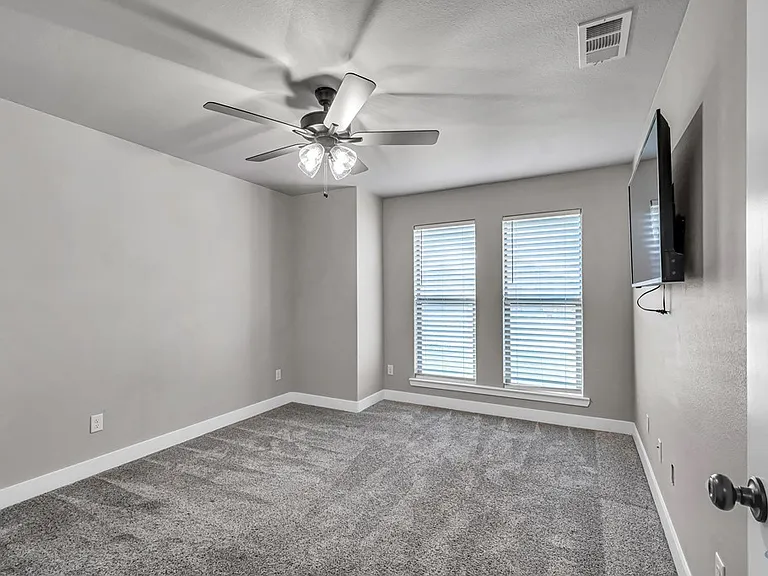 2405 Bastrop Ave — Photo 31