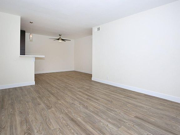 4th image of 10091 Rio San Diego Dr APT 366