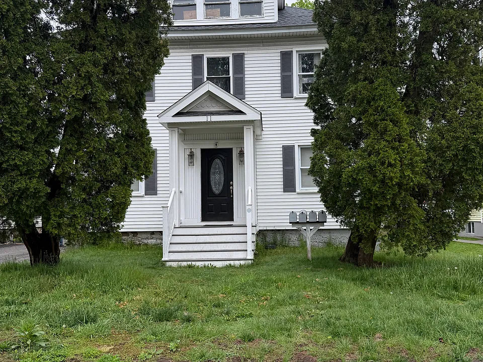 11 Moss Ave