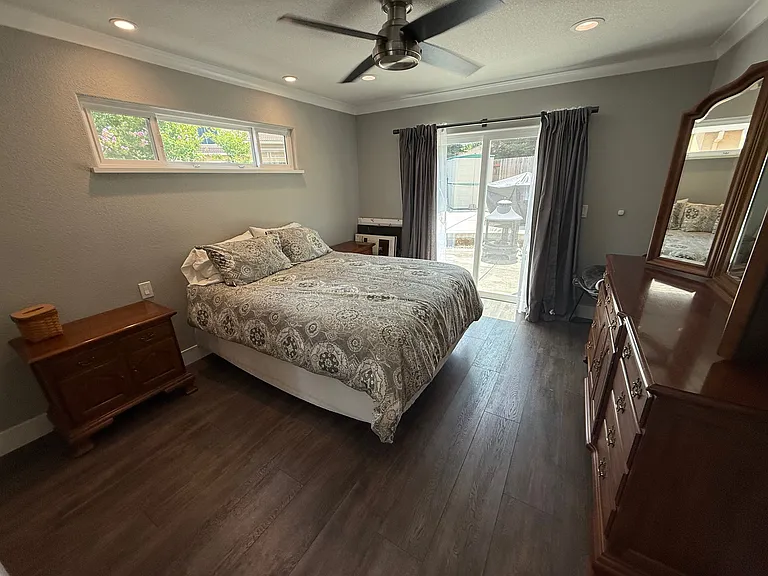 218 Cadfael Ct — Photo 10