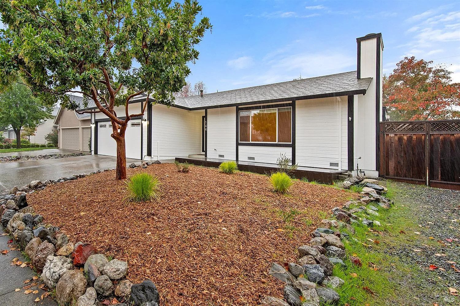 3 bed, 1297 sqft, $3,800 — Photo 3