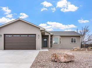 6 Cellini Dr, Pueblo West, CO 81007