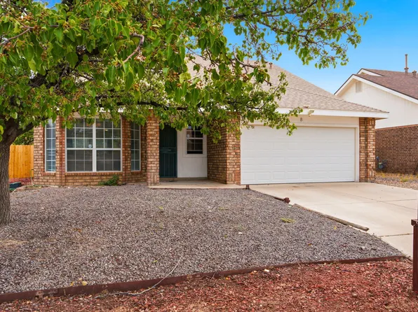 8 Apache Plume Rd, Los Lunas, NM 87031