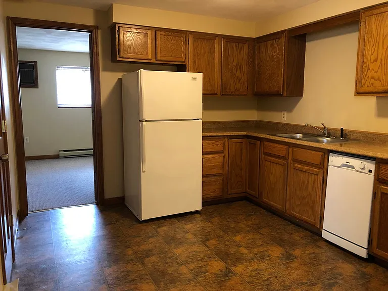 220 Airport Rd — Photo 8