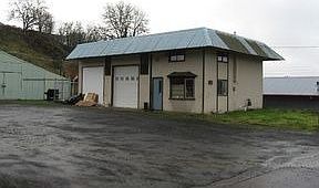 5th image of 635 NE Neuner Dr