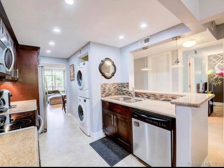 7401 NW 16th St #108 — Photo 9