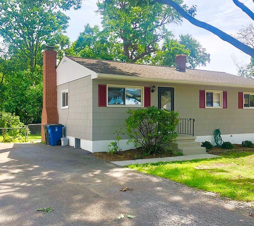 1st image of 5 Ellington Dr