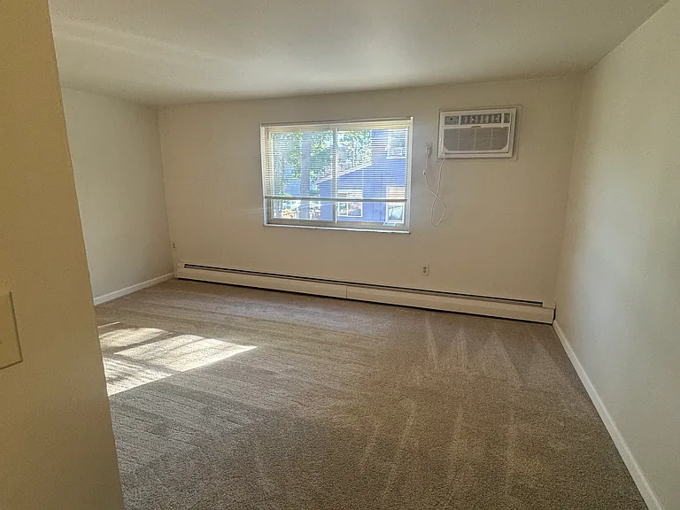 2031 Mills Ave #0 — Photo 7