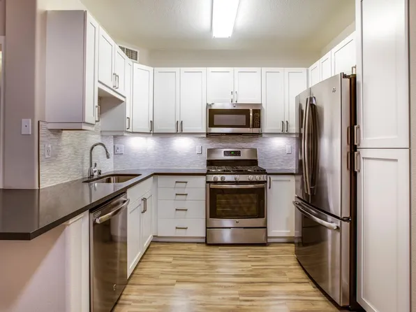 6221 W 3rd St, Los Angeles, CA