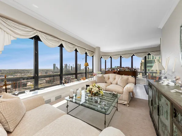 530 East 76th Street image 1 of 10