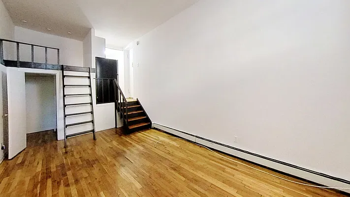 Rented by Bond New York | media 2
