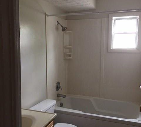 5th image of 4048 Glenheath Dr