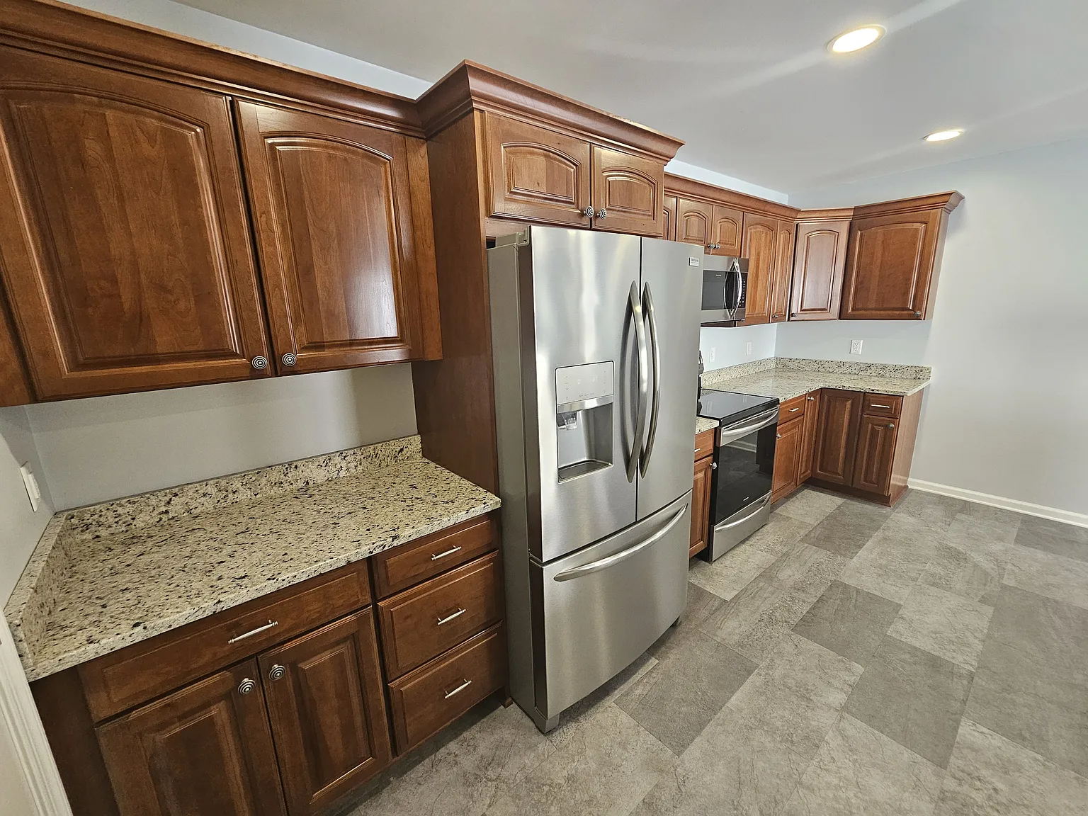 2 bed, 2.0 bath, 1104 sqft, $1,650 — Photo 3