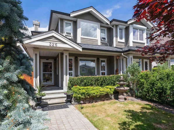 326 E 12th St, North Vancouver, BC V7L 2J9