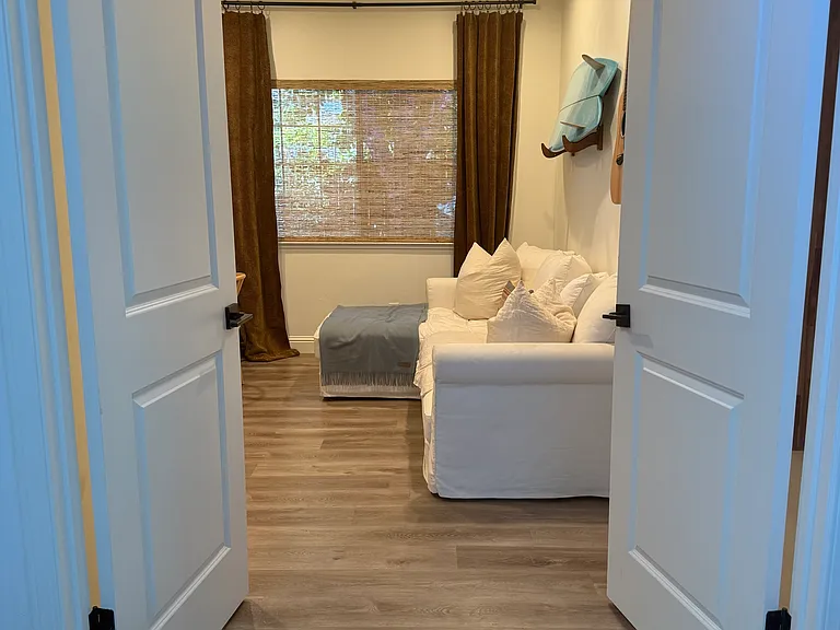 1721 Lakeshore Dr — Photo 17