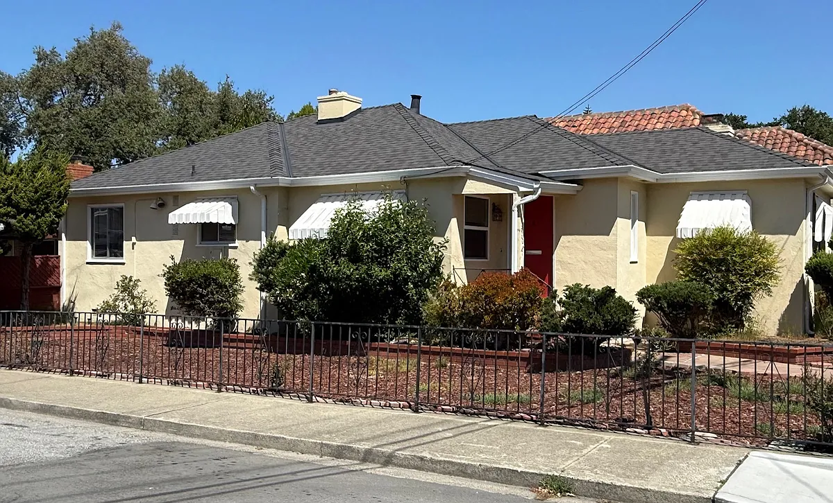 Building Photo - 1460A Greenwood Ave