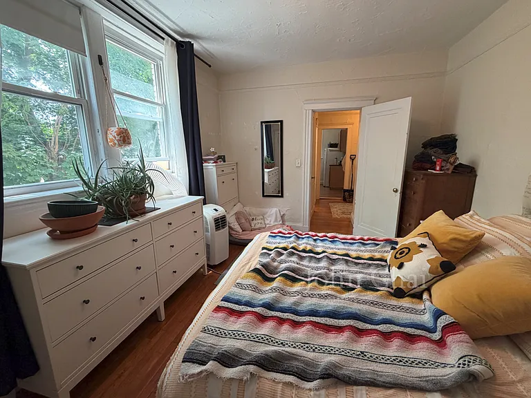70 Chiswick Rd #4 — Photo 28