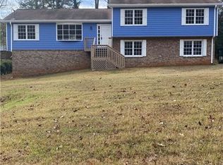1581 Bentwood Dr SW, Lilburn, GA 30047