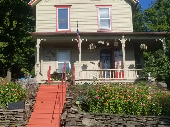 6 N 6th St, Oneonta, NY 13820