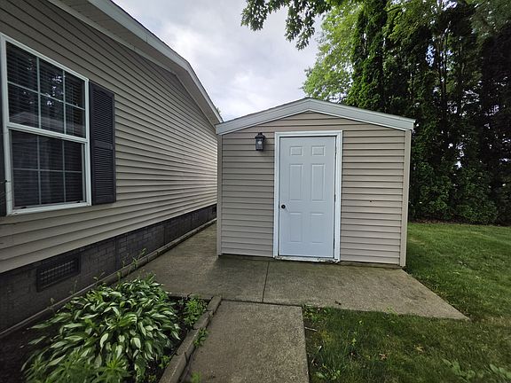 5th image of 170 D St SW #170