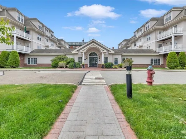 237 Fern Street #411E, West Hartford, CT 06119