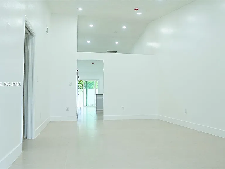 5661 W 21st Ave — Photo 3