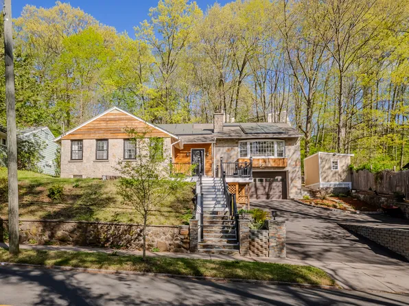 95 Marvelwood Drive, New Haven, CT 06515