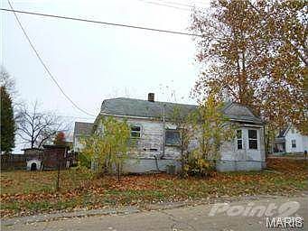 2nd image of 400 Lee St