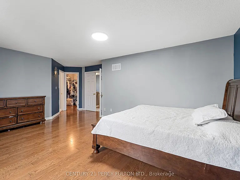 35 Weldon St — Photo 24