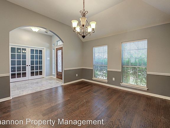 5th image of 111 Bending Brook Ln