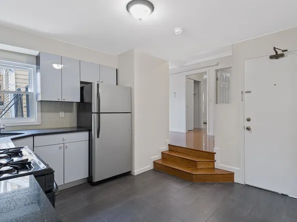 15 Wayne Street image 4 of 19