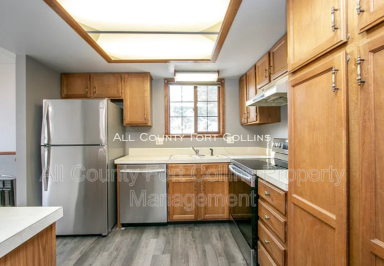 2450 Hampshire Rd #6 — Photo 5