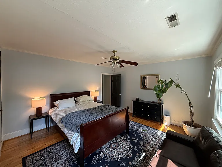 200 N Laurel Ave #11B — Photo 10