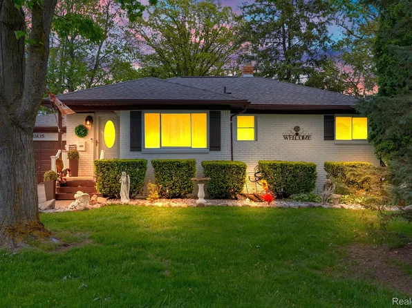 11635 Schram St, Grand Blanc, MI 48439