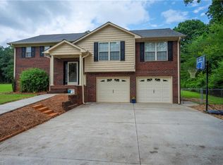 308 Peace Haven Dr, Lexington, NC 27292