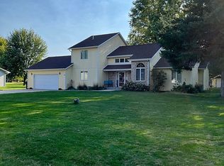 9308 Canal Rd, North Platte, NE 69101