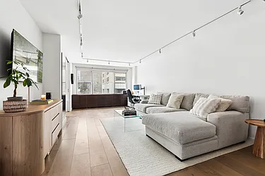 201 East 37th Street, #3D