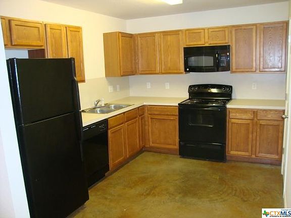 3rd image of 4005-A Cambridge Dr