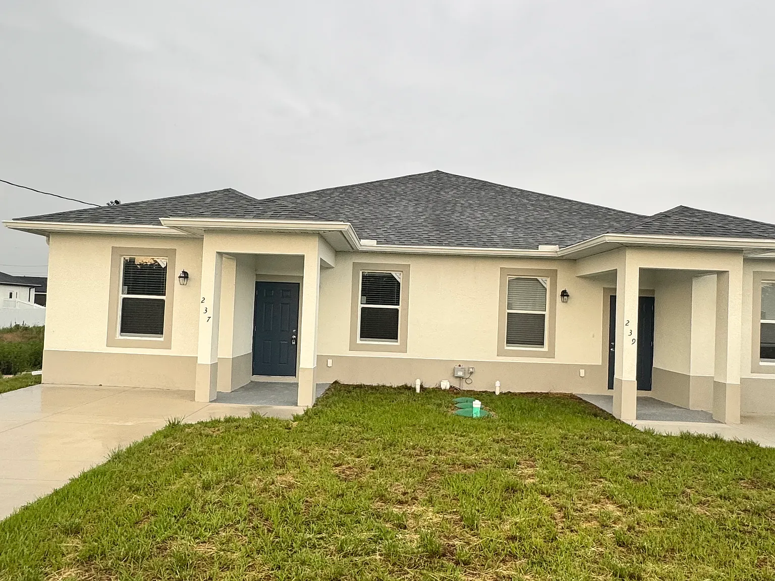 4 bed, $1,800 — Photo 1